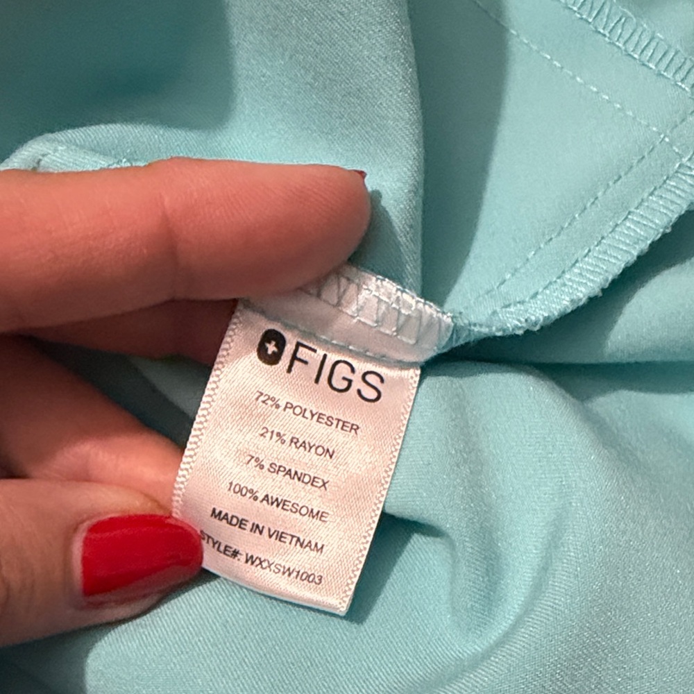 Figs Aqua Sleeveless Figs Top - Picture 7 of 10
